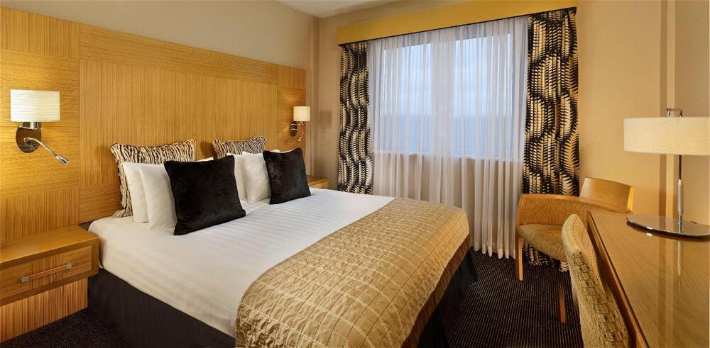 Foto de una habitación de Crowne Plaza London- Gatwick Airport, an IHG Hotel
