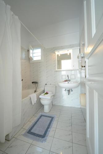 Foto del baño de Mykonos Beach Hotel