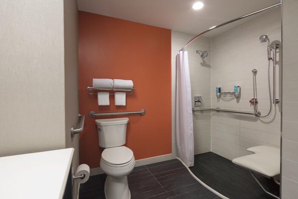 Foto del baño de Hotel Aloft Manhattan Downtown - Financial District