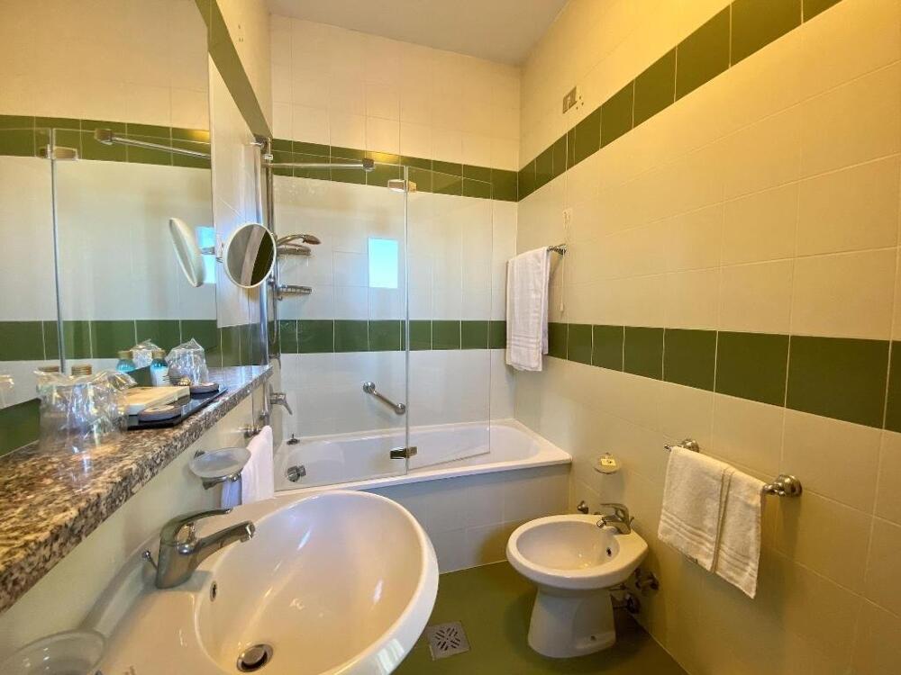 Foto del baño de Hotel Florida