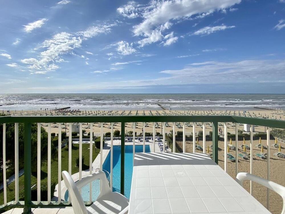 Foto del entorno de Hotel Florida