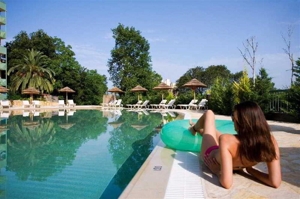 Foto de los servicios de Ariti Grand Hotel