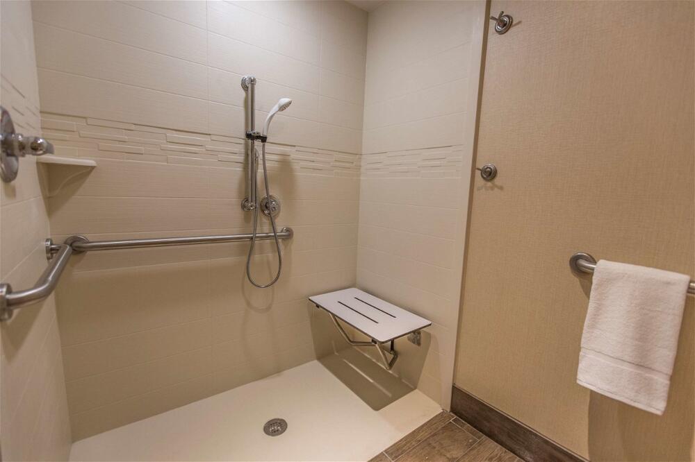 Foto del baño de Hotel Homewood Suites by Hilton Charlotte Ballantyne Area