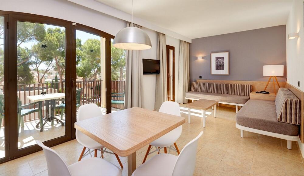 Foto de una habitación de Aparthotel Protur Floriana Resort 3* SUP