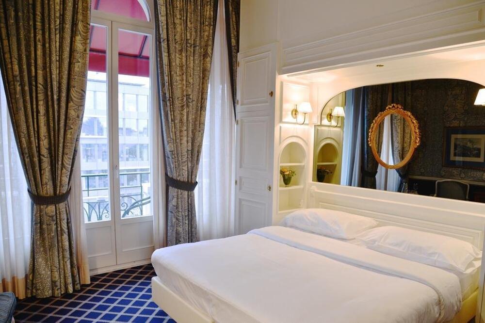 Foto de una habitación de Carlton Lausanne Boutique Hôtel