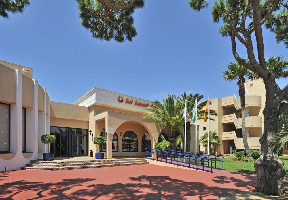 Foto del exterior de Sol Sancti Petri Aparthotel