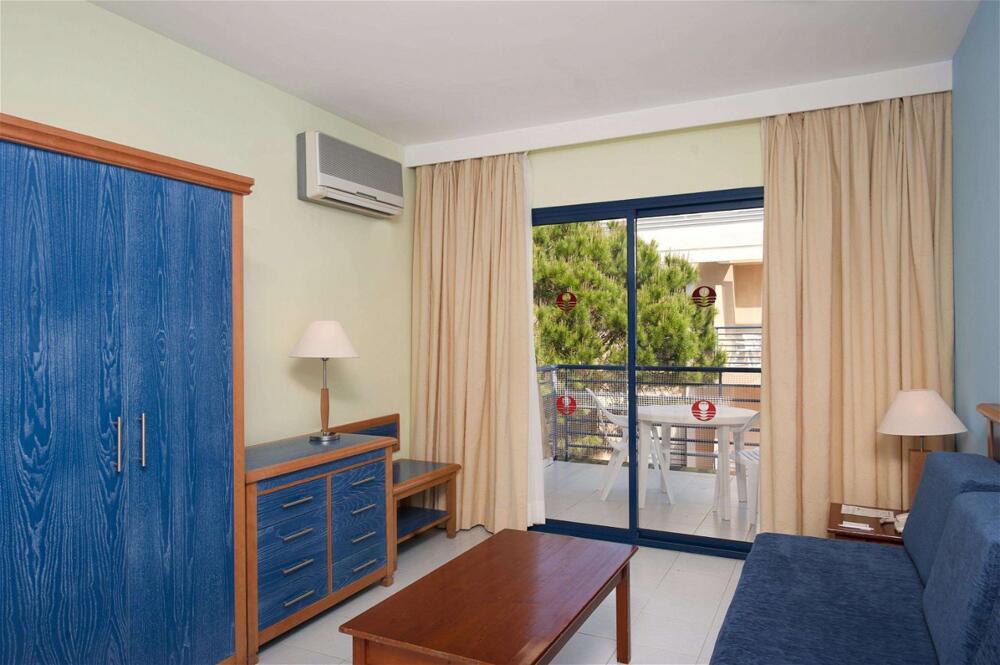 Foto de una habitación de Sol Sancti Petri Aparthotel