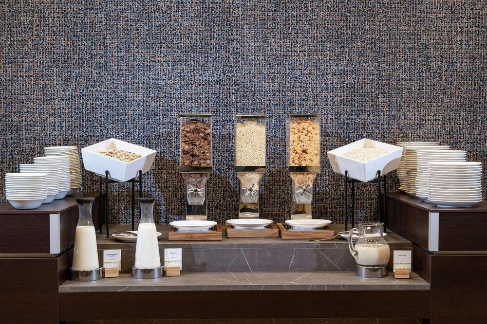 Foto de restauración de Hotel Doubletree by Hilton Milan Malpensa Solbiate Olona