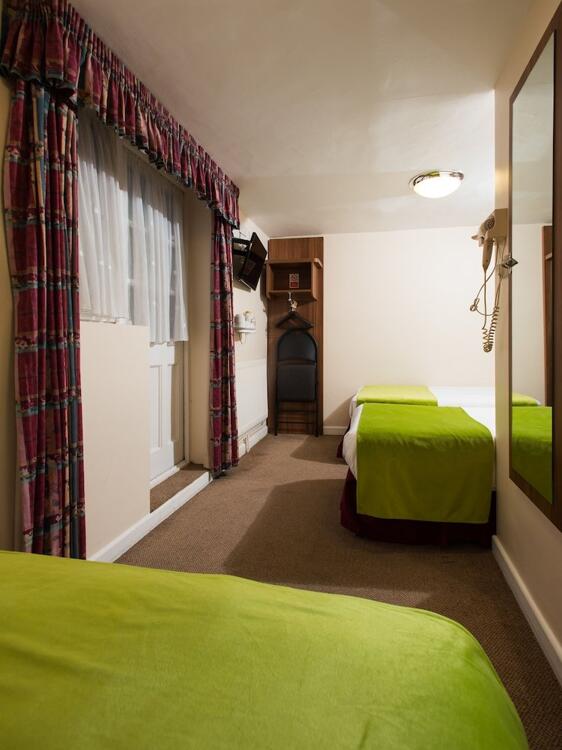 Foto de una habitación de Dover Hotel - B&amp;amp;B