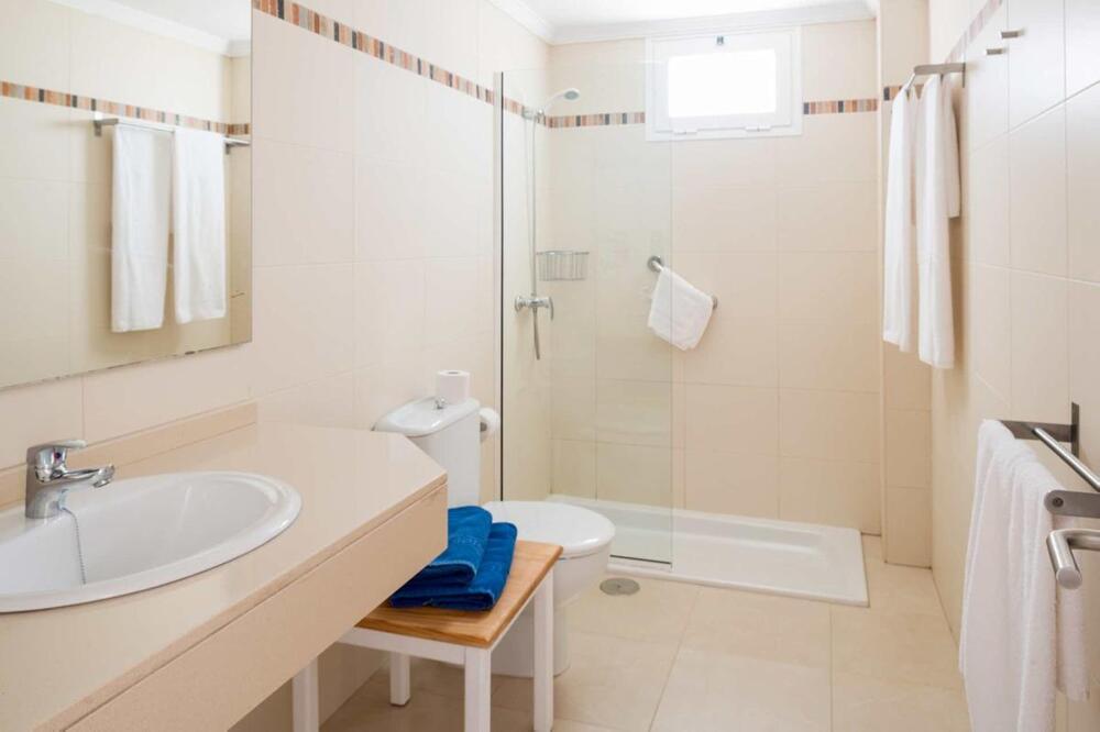 Foto del baño de Hotel Neptuno Suites