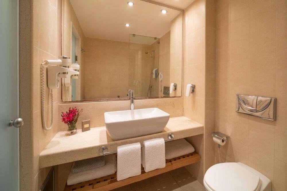 Foto del baño de Hotel Blue Sea Beach Affiliated By Melia