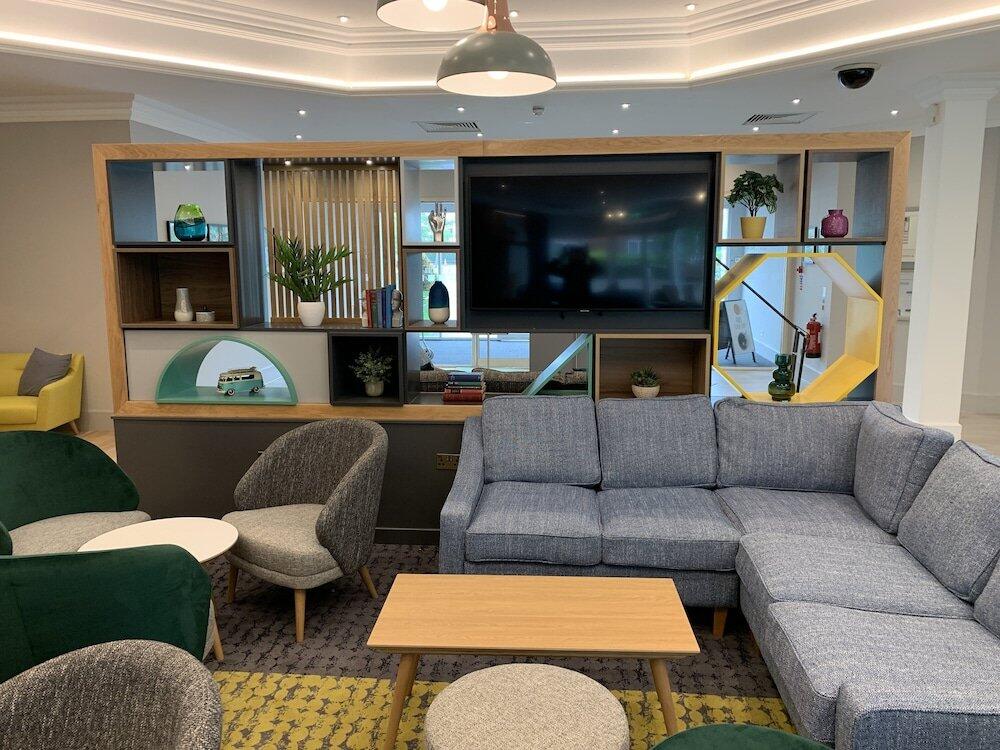Foto de las zonas nobles de Holiday Inn Aylesbury, an IHG Hotel