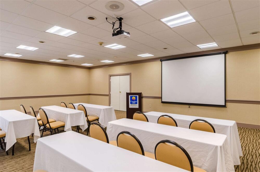 Foto de los servicios de Hotel Comfort Inn Randolph - Boston
