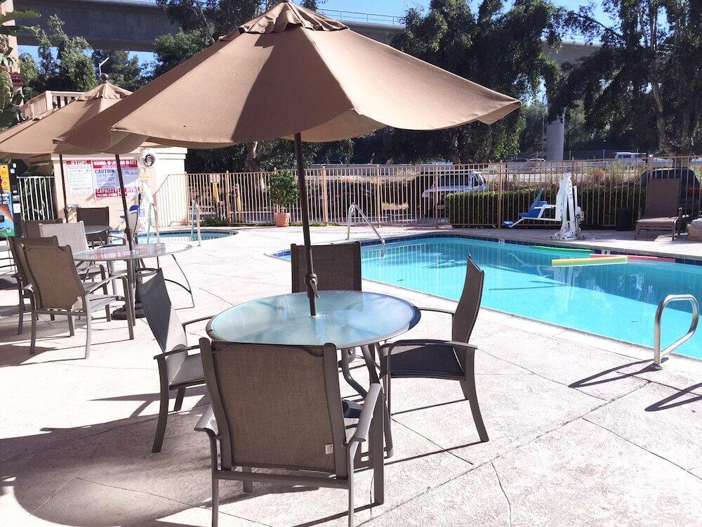 Foto de los servicios de Hotel Heritage Inn La Mesa