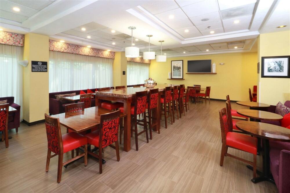 Foto de restauración de Hotel Hampton Inn by Hilton Guadalajara-Aeropuerto
