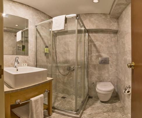 Foto del baño de Laleli Gonen Hotel