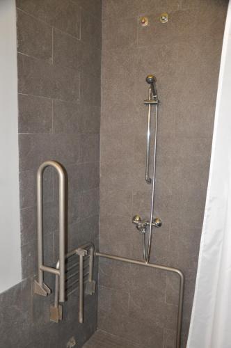 Foto del baño de Centre Esplai Hostel