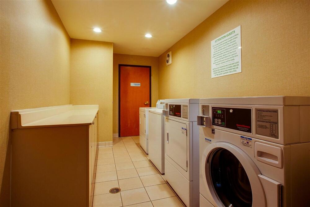 Foto de los servicios de Holiday Inn Express San Francisco Airport North, an IHG Hotel