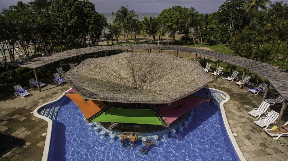 Foto de restauración de Amatique Bay Hotel