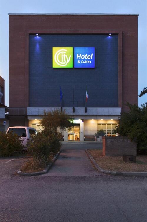 Foto general de City Hotel &amp;amp; Suites