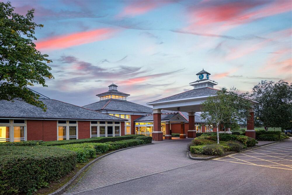 Foto del exterior de Hilton Northampton Hotel