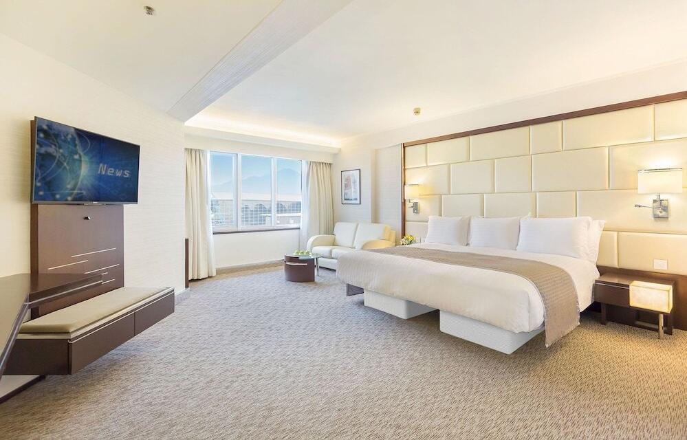 Foto de una habitación de Regal Airport Hotel