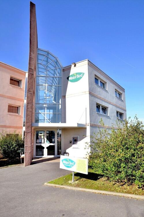 Foto del exterior de Hotel Mister Bed Chambray Les Tours