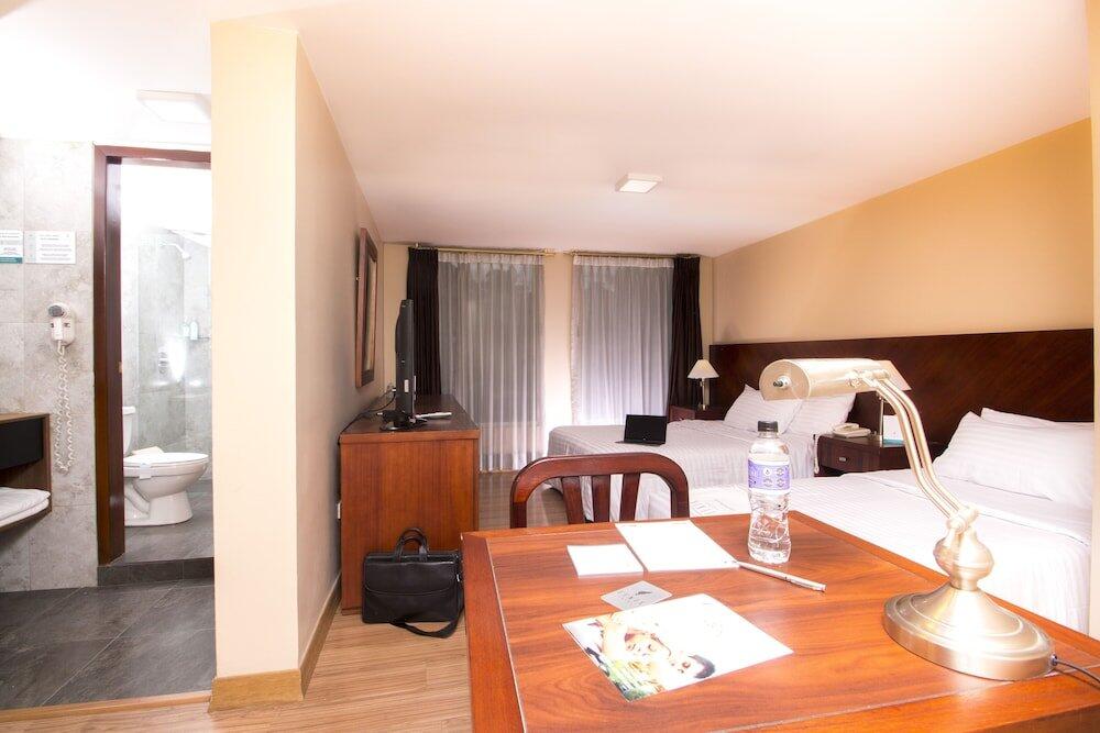 Foto de una habitación de Fenix Hotel