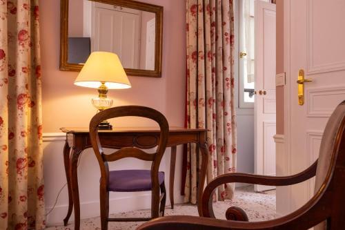 Foto de una habitación de Hôtel Le Saint-Grégoire