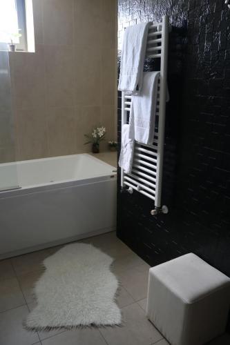 Foto del baño de LBV House Hotel