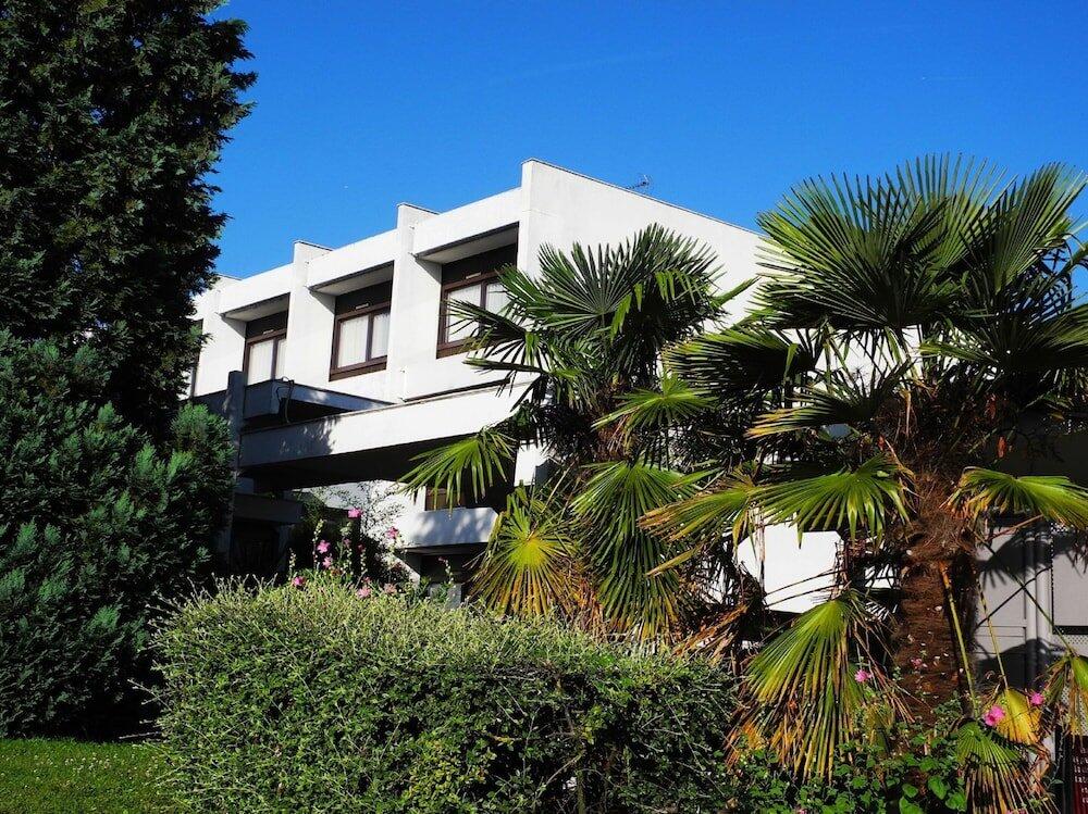 Exterior – Villa Bellagio Blois