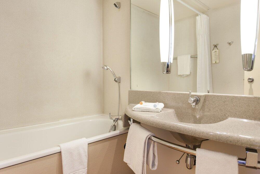 Bathroom – Villa Bellagio Blois