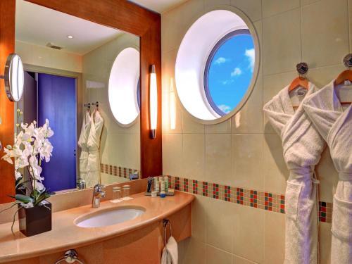 Foto del baño de Radisson Blu Hotel Biarritz