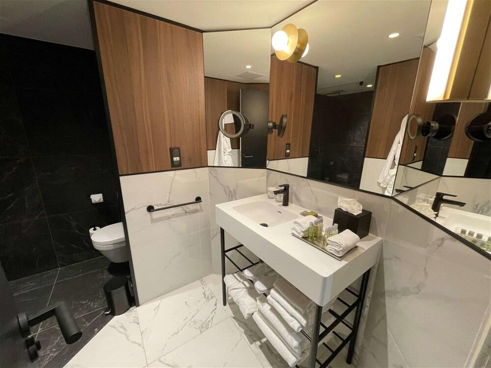 Foto del baño de Hotel Hilton Paris La Défense