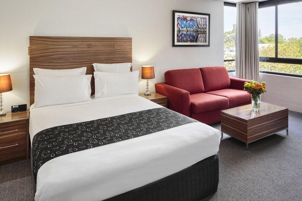 Foto de una habitación de Cambridge Hotel Sydney