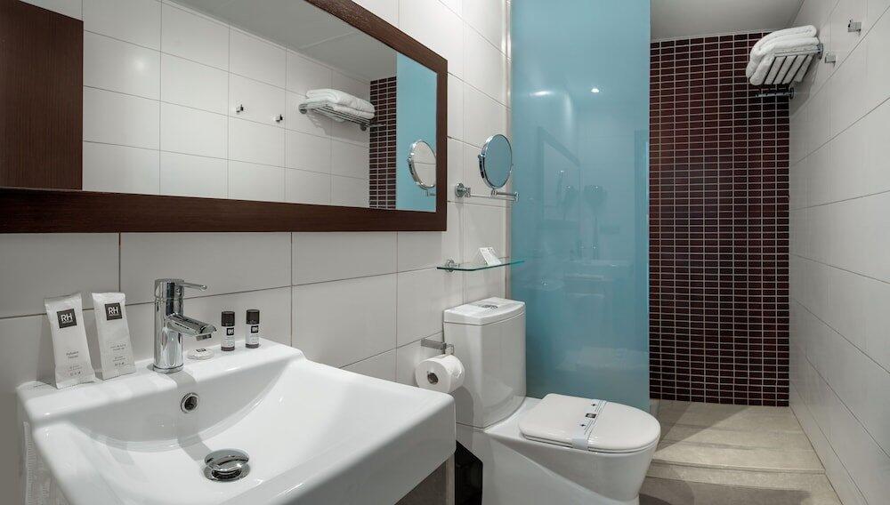 Foto del baño de Hotel RH Portocristo &amp;amp; Wellness