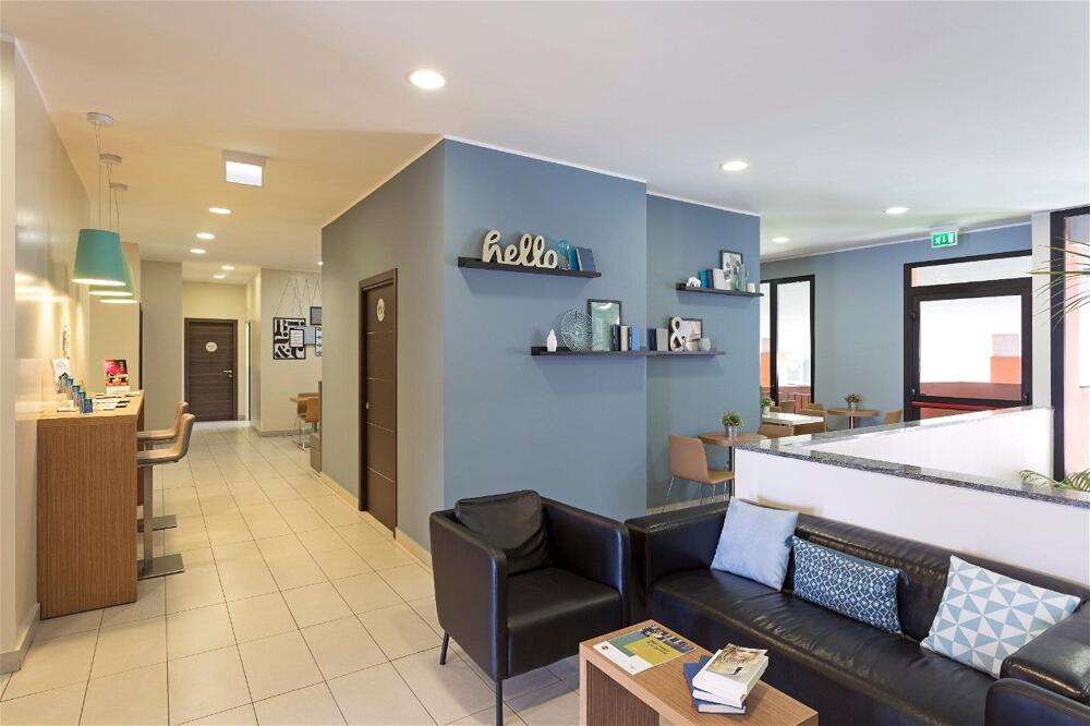 Foto de las zonas nobles de B&amp;amp;B Hotel Bergamo