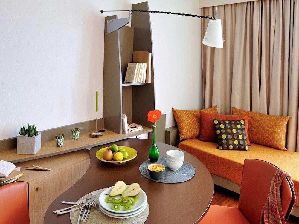 Foto de una habitación de Aparthotel Adagio Nantes Centre