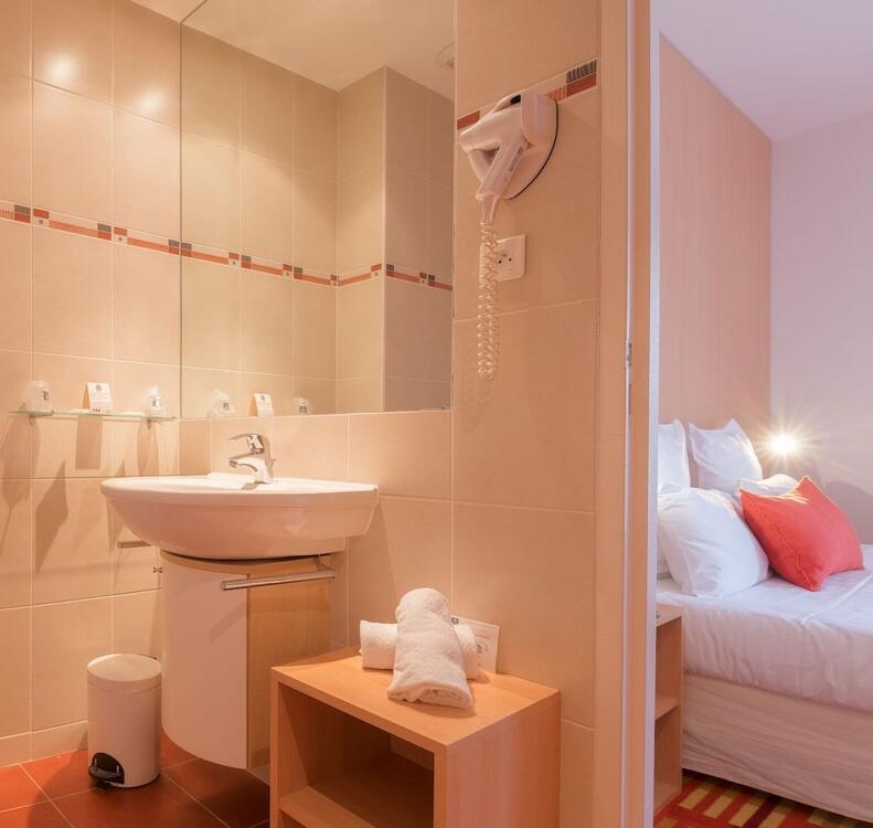 Foto de una habitación de Hotel Balmoral Dinard