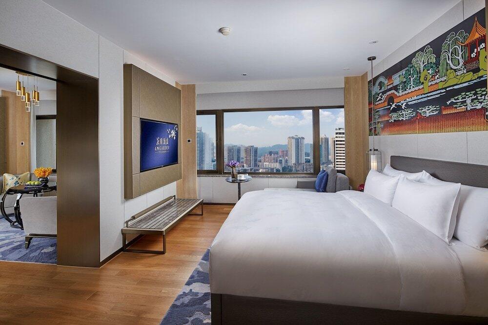 Foto de una habitación de The Garden Hotel Guangzhou - Free shuttle between hotel and Exhibition Center during Canton Fair &amp;amp; Exhibitor registration Counter