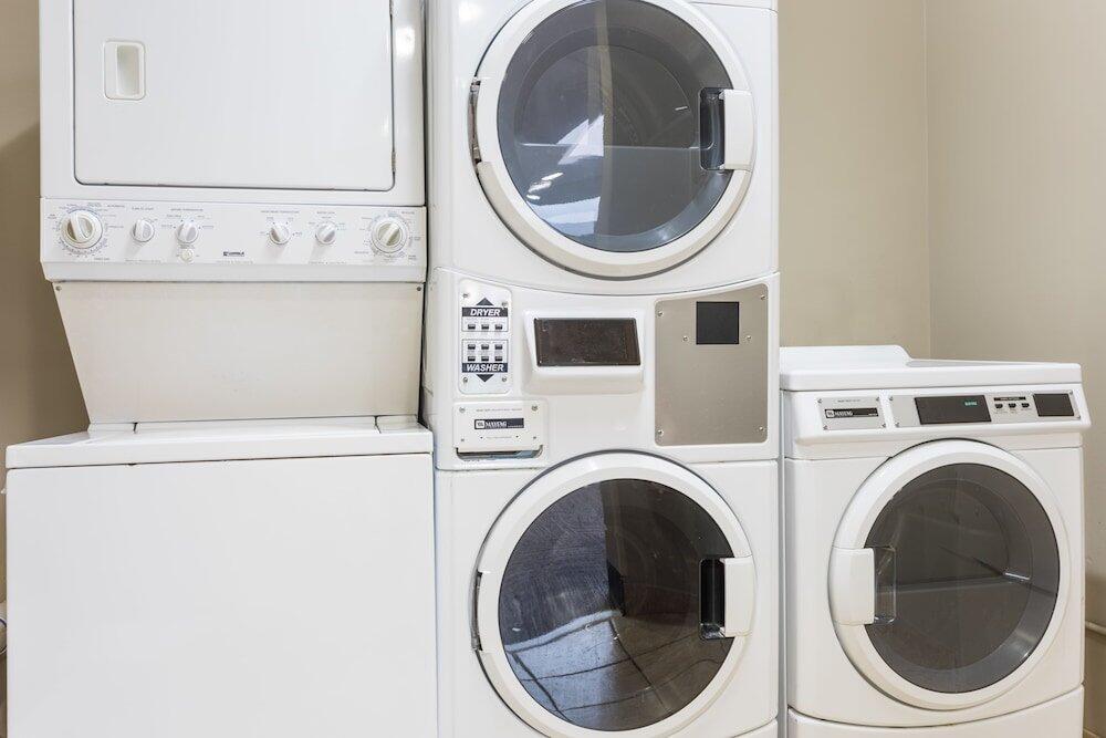 Foto de los servicios de Staybridge Suites Savannah Historic District, an IHG Hotel