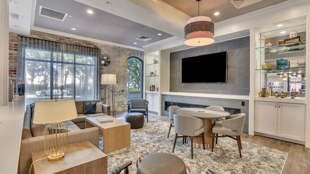 Foto general de Staybridge Suites Savannah Historic District, an IHG Hotel