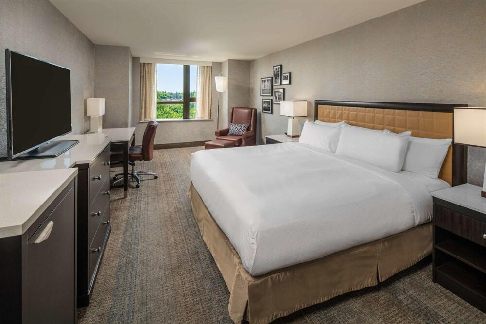 Foto de una habitación de Hotel The Saratoga Hilton