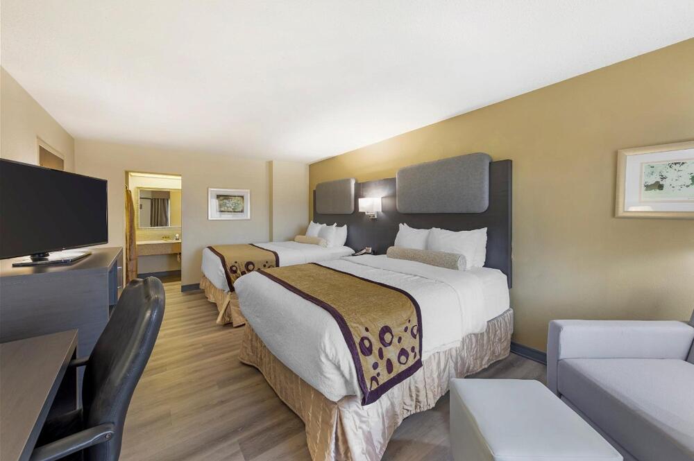 Foto de una habitación de Best Western Plus Madison-Huntsville Hotel