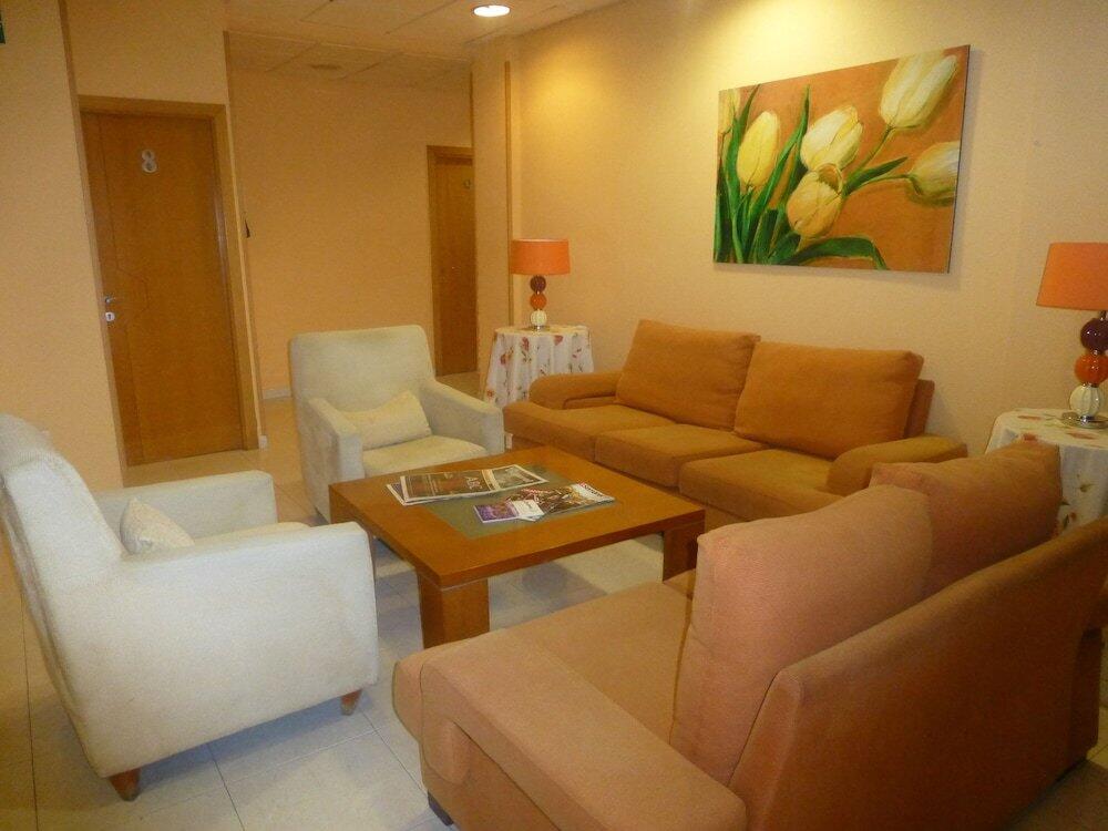 Foto de los servicios de Hostal El Val
