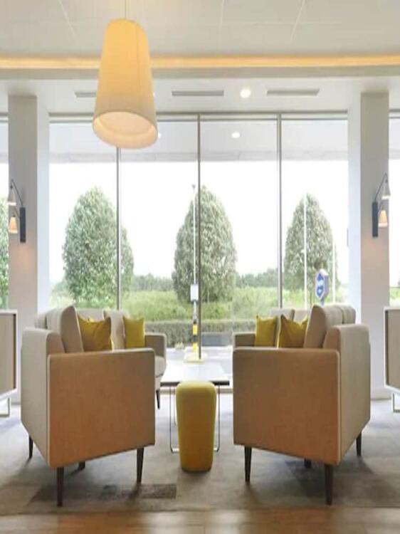 Foto de las zonas nobles de Hotel Hampton by Hilton London Stansted Airport