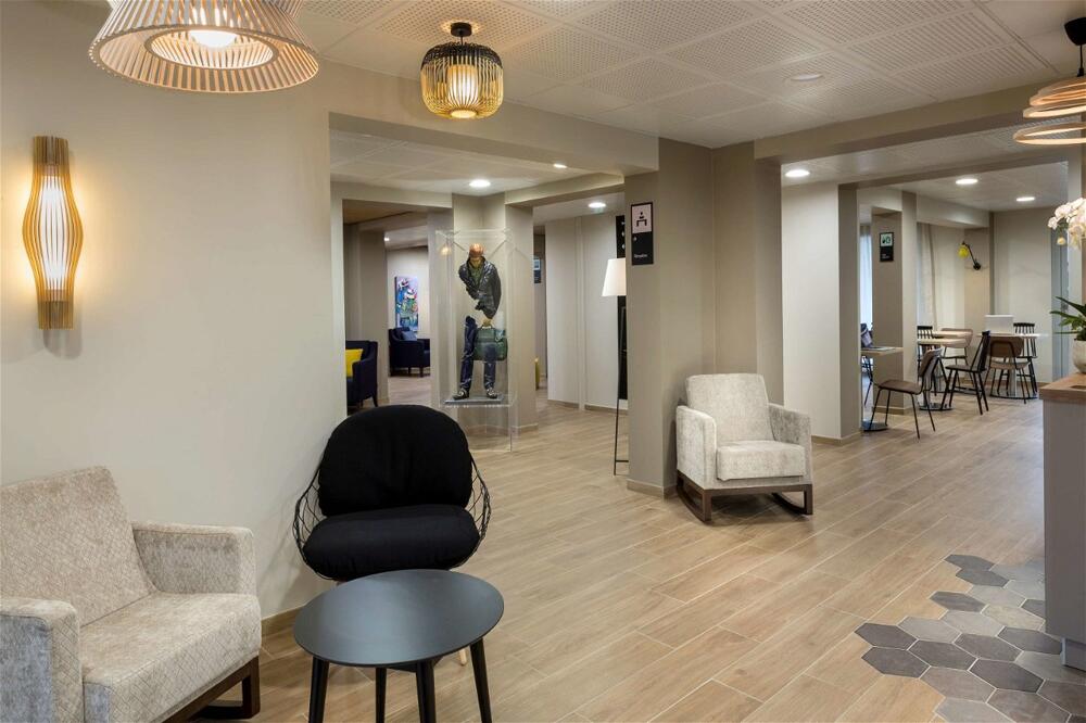 Foto de las zonas nobles de Hotel Best Western La Porte des Châteaux