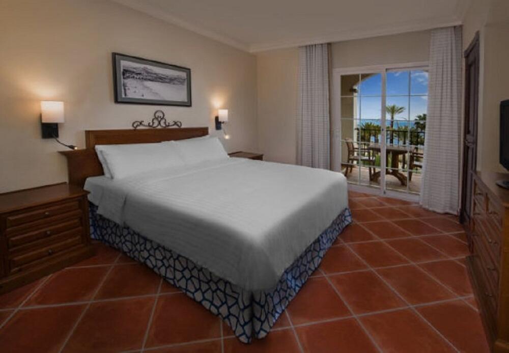 Foto de una habitación de Hotel Marriott&amp;#039;s Playa Andaluza