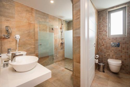 Foto del baño de White Rock of Kos Hotel - Adults only
