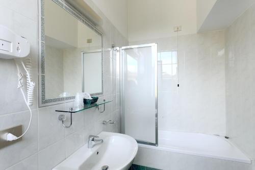 Foto del baño de Hotel Eden